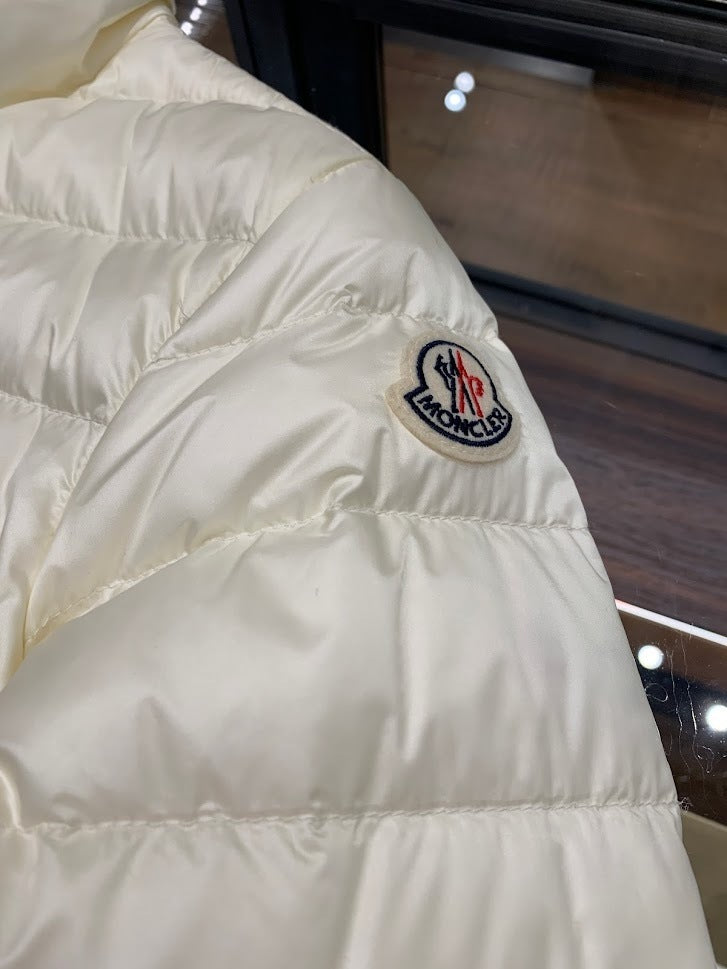 سترة قصيرة من Moncler LANS
