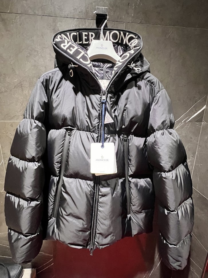 Moncler MONTCLA short down jacket