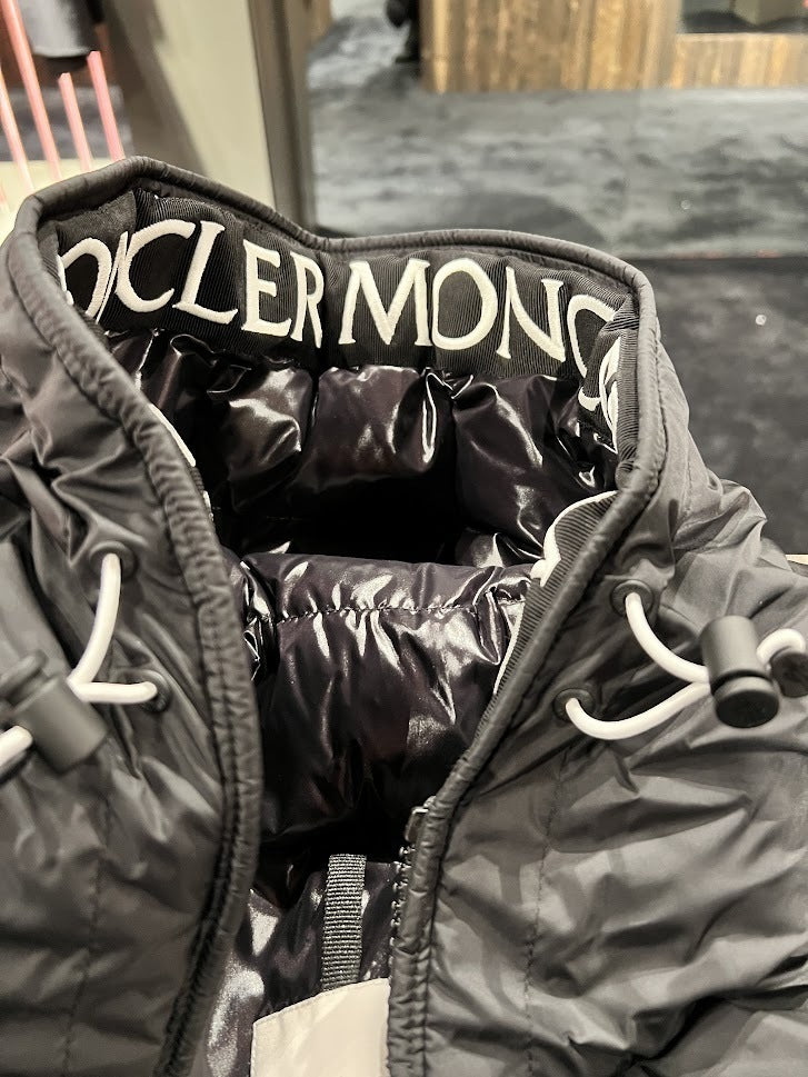 Moncler MONTCLA short down jacket