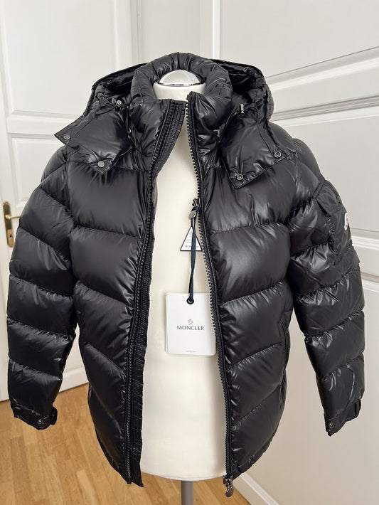 سترة قصيرة من Moncler MAYA