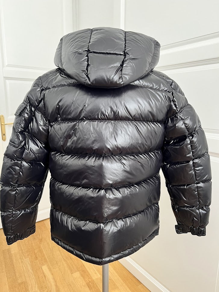 سترة قصيرة من Moncler MAYA