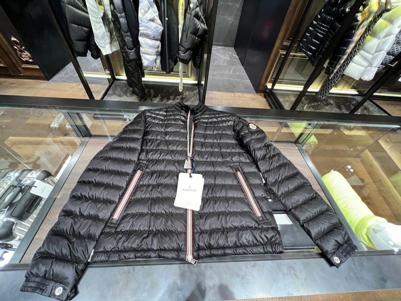 Moncler DANIEL short down jacket