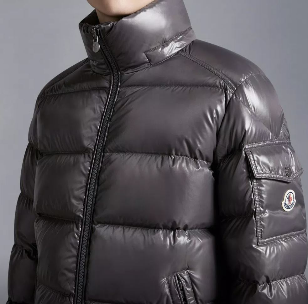 سترة قصيرة من Moncler MAYA