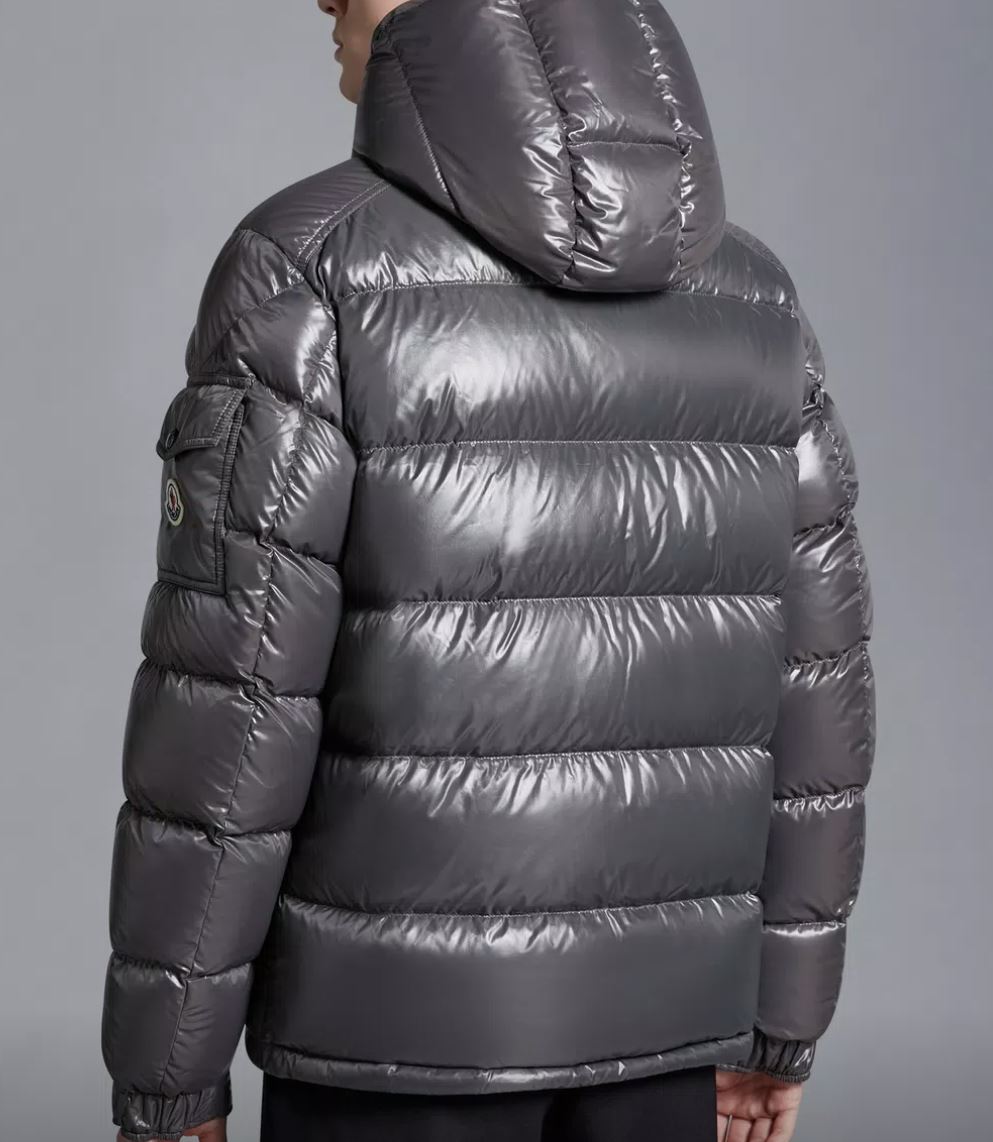 سترة قصيرة من Moncler MAYA