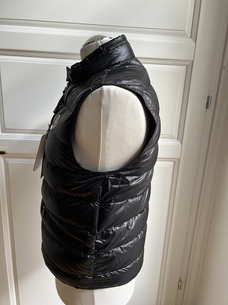 Moncler GUI ダウンベスト