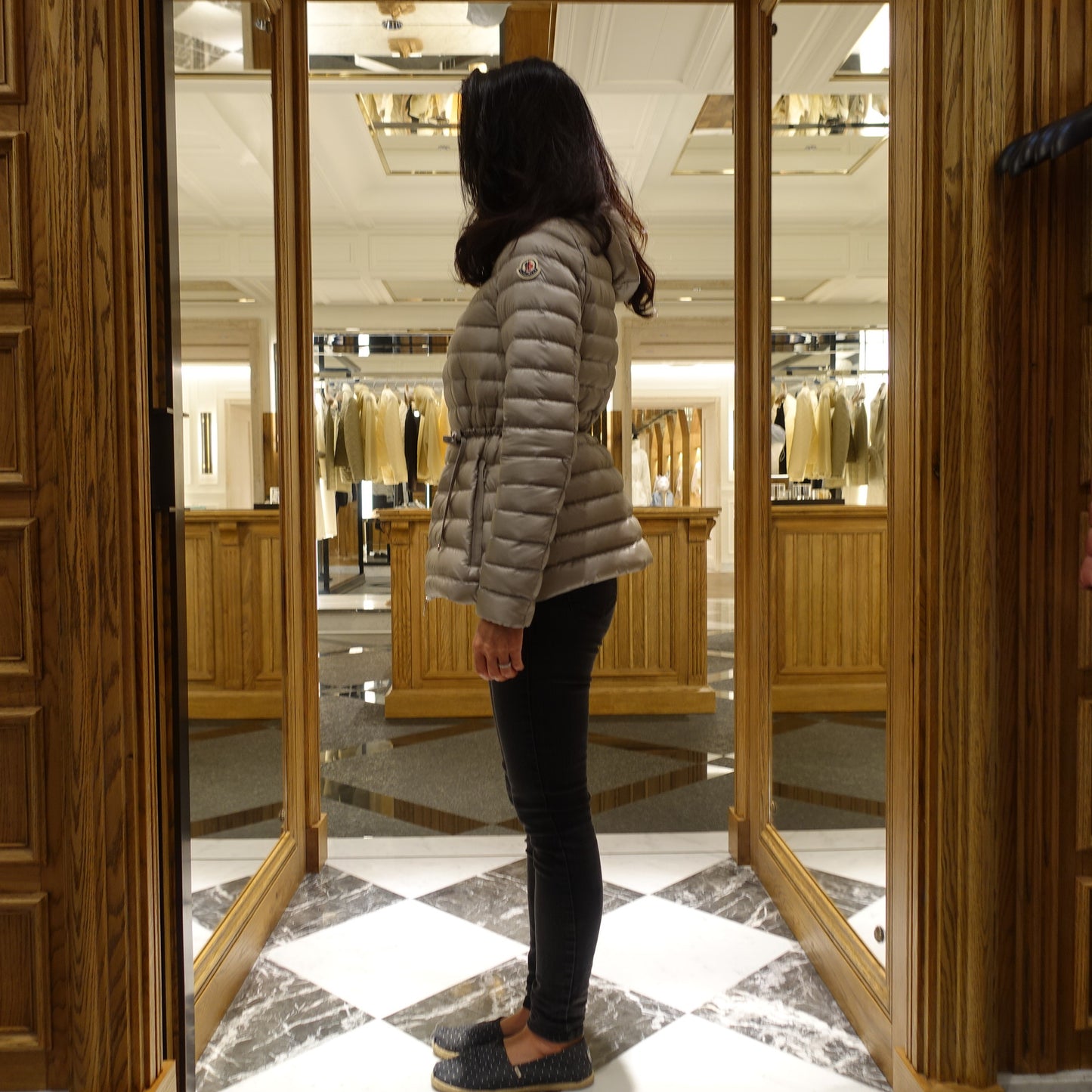 سترة قصيرة من Moncler RAIE