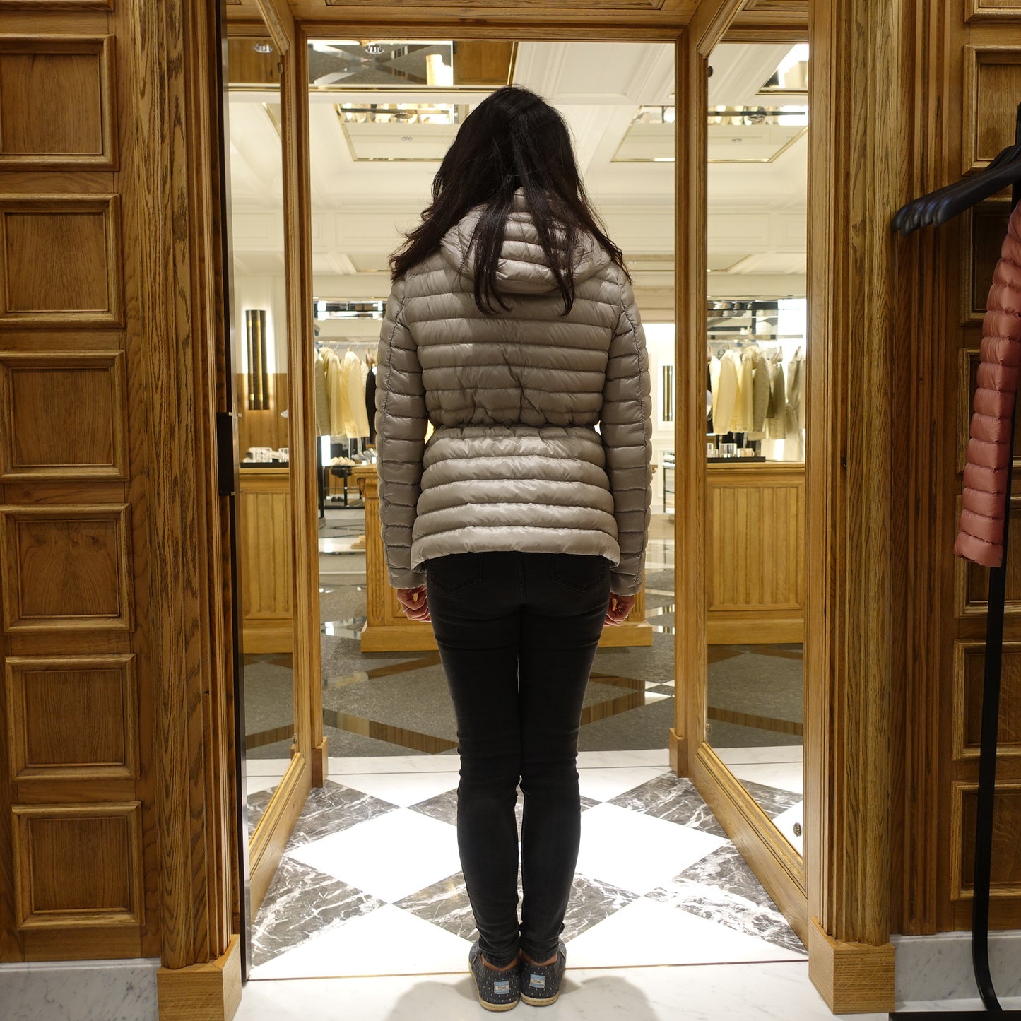 سترة قصيرة من Moncler RAIE