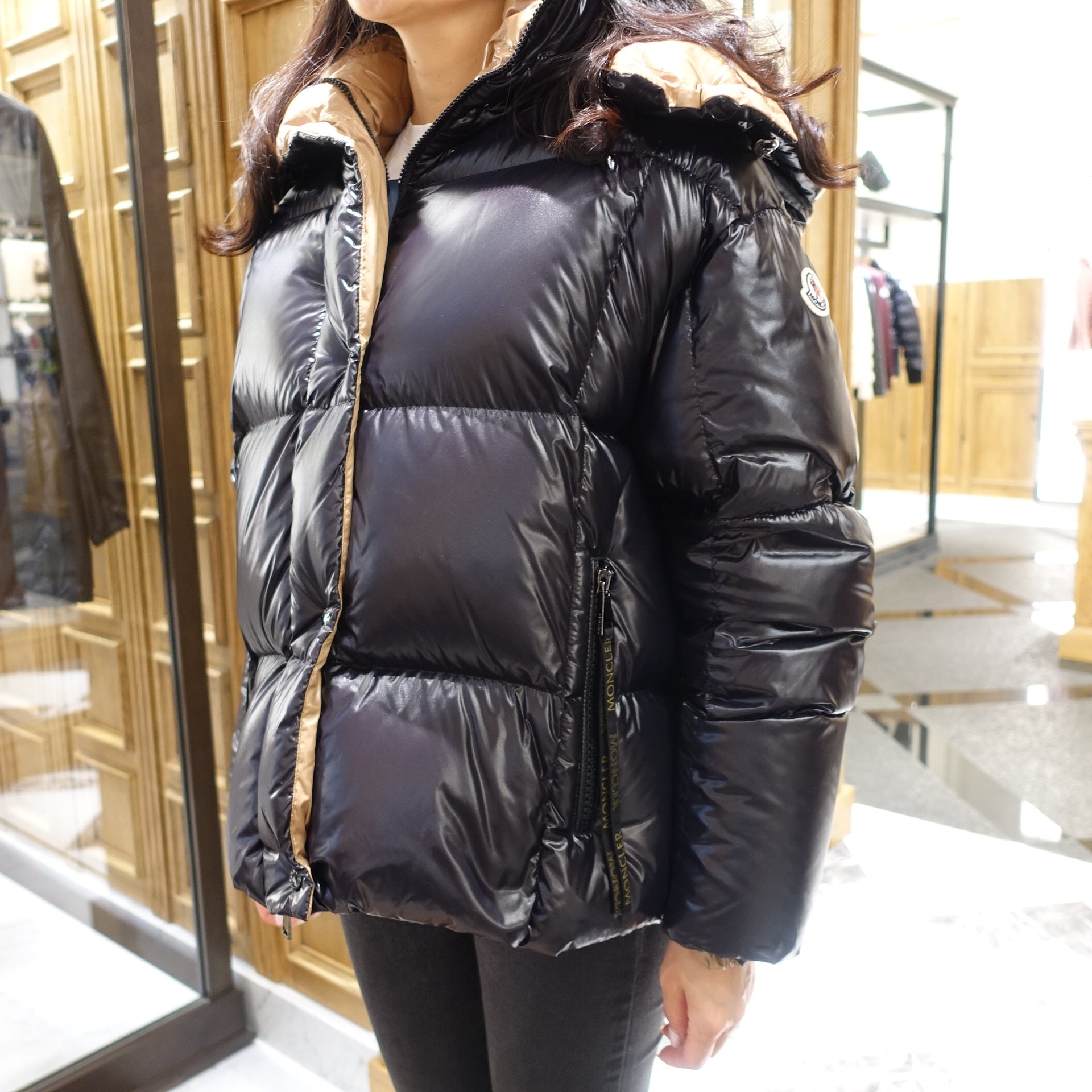 Moncler PARANA short down jacket – ウィーン ブランド直送便 - Main Image