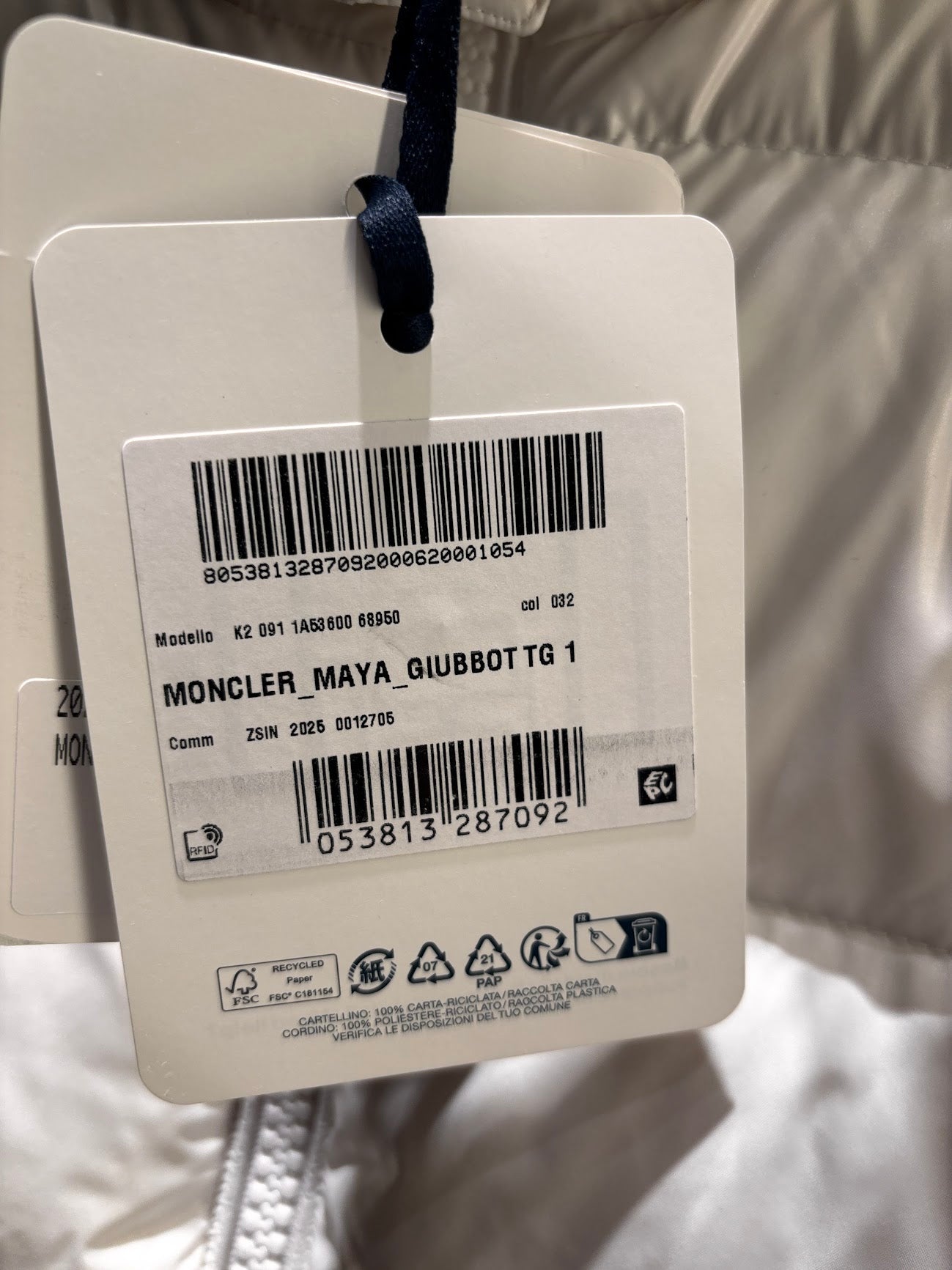 سترة قصيرة من Moncler MAYA