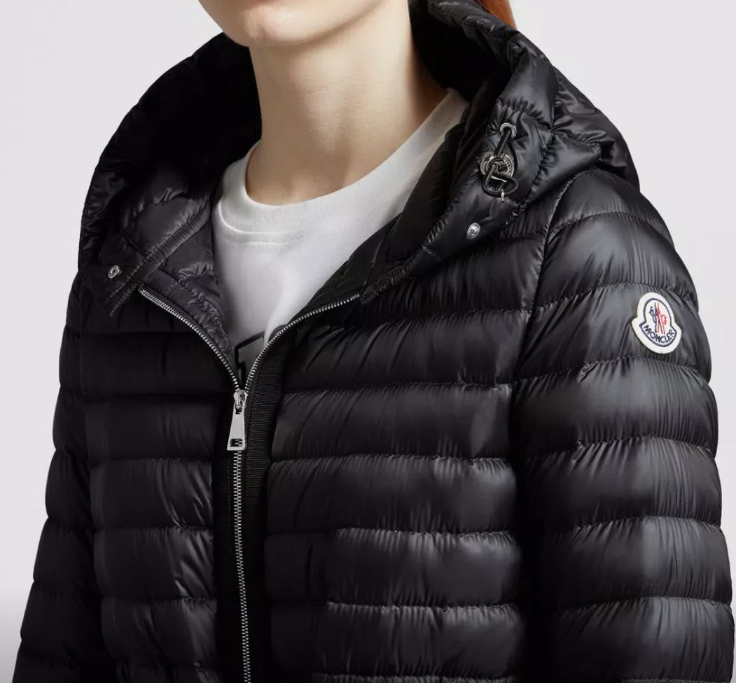 سترة قصيرة من Moncler RAIE