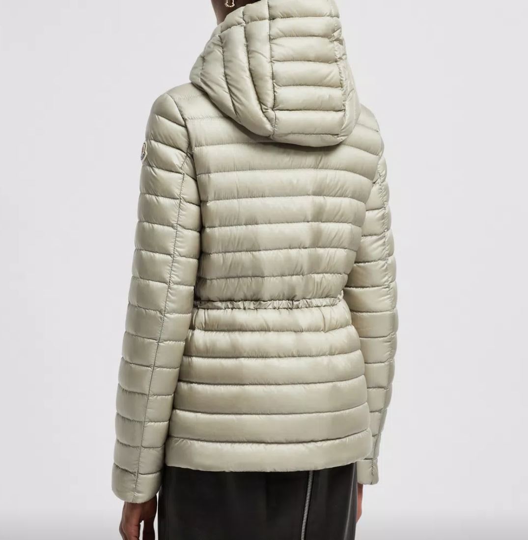 سترة قصيرة من Moncler RAIE