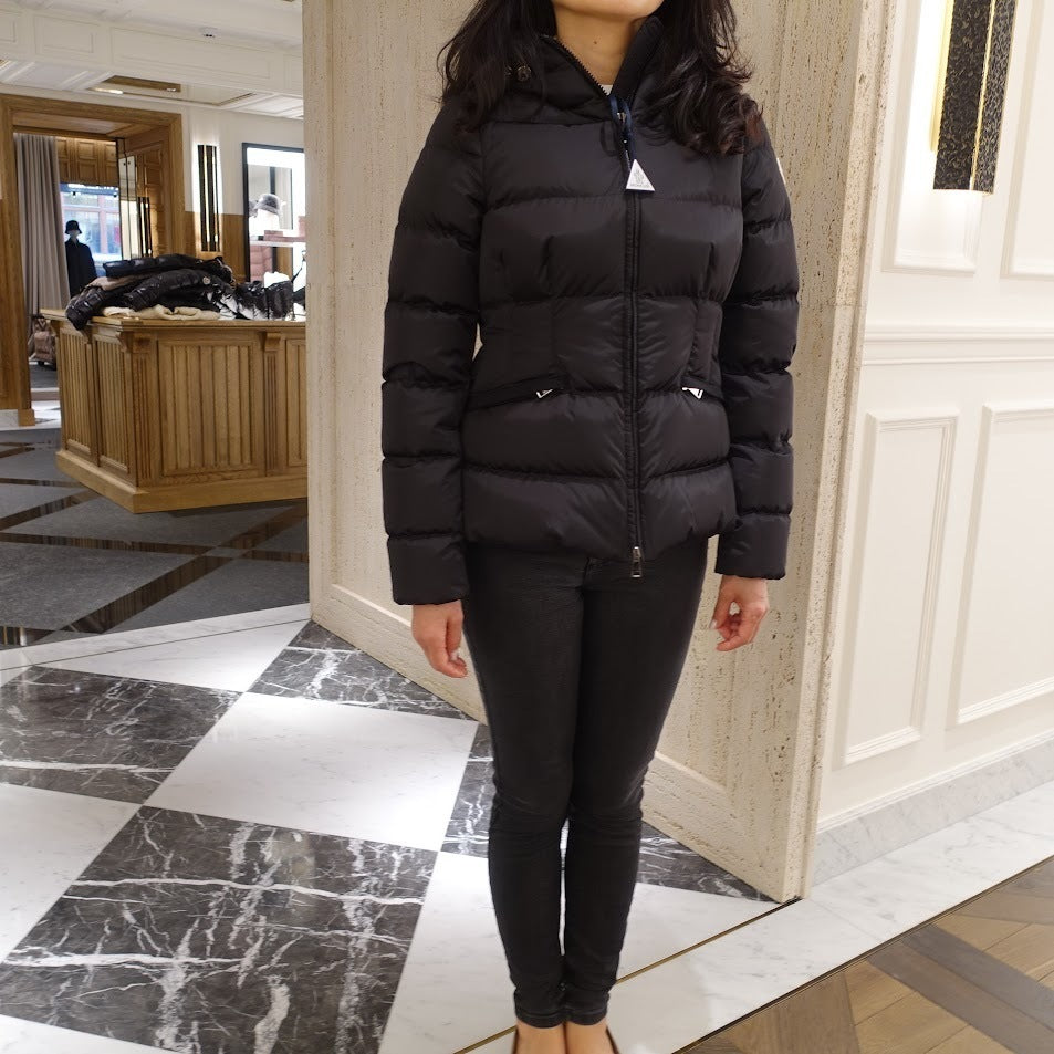 Moncler Avoce ショートダウンジャケット 限定2
