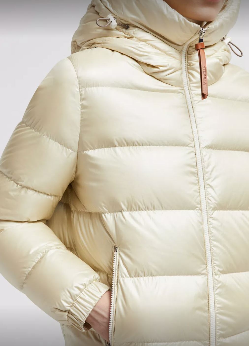 Moncler  Biron ショートダウンジャケット