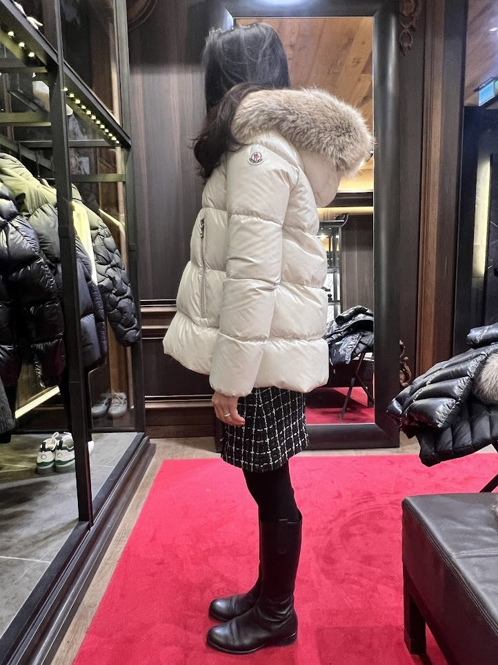 ♪直営店♪Moncler Laiche Short Down Jacket　ショートダウンジャケット