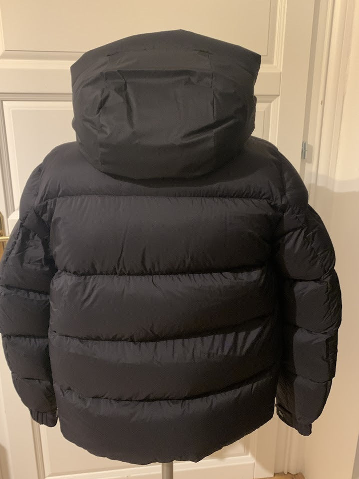 Moncler MADEIRA short down jacket