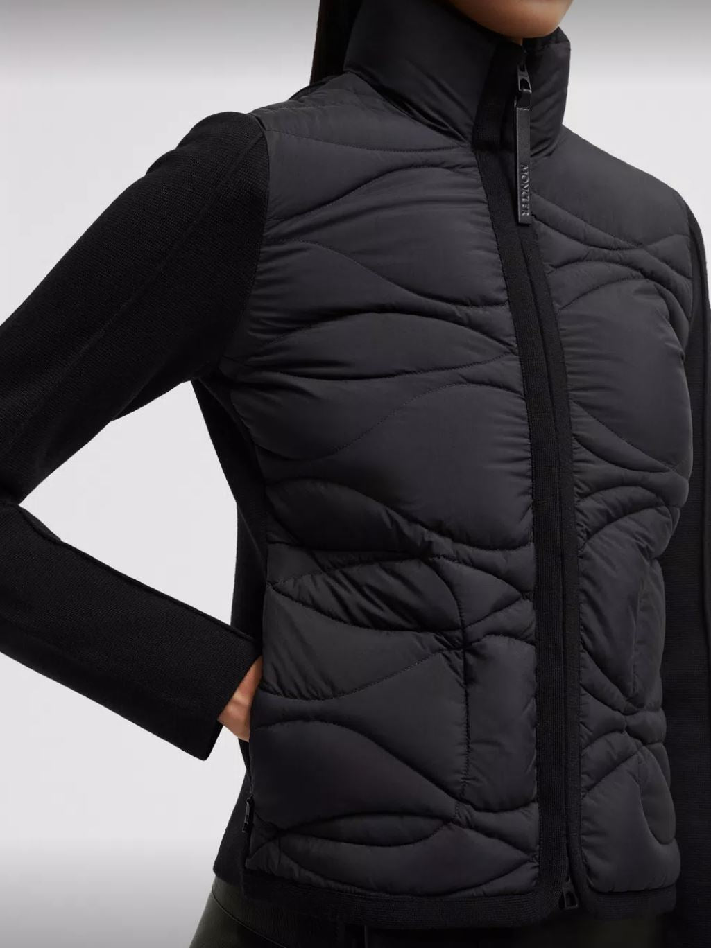 Moncler Short Down Jacket (Women) 4kg