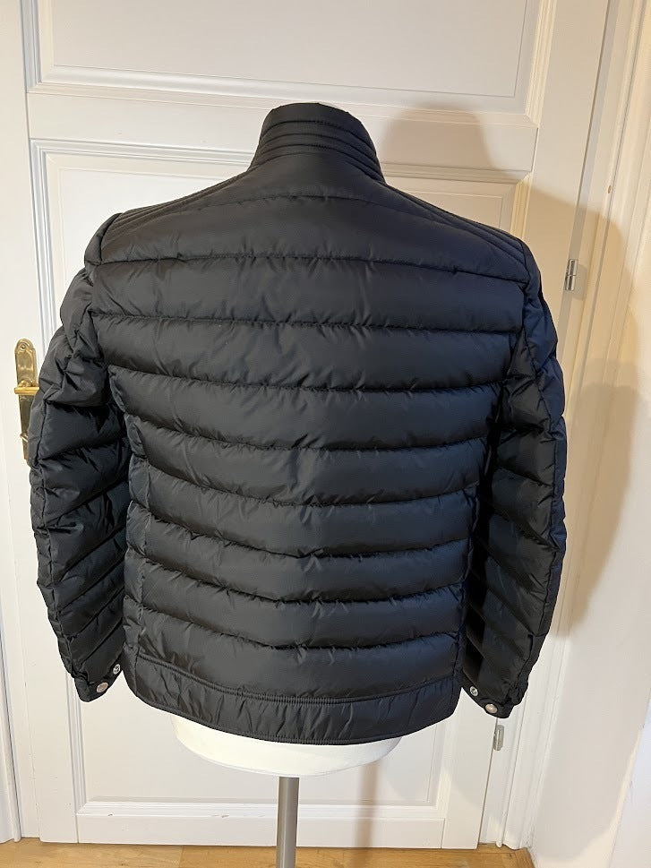 Moncler AMIOT short down jacket