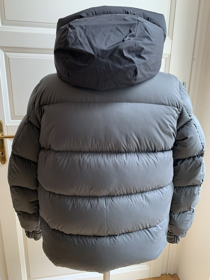 Moncler MADEIRA short down jacket