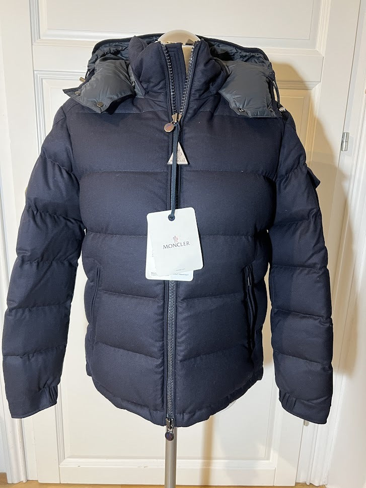 Moncler MONTGENEVRE short down jacket