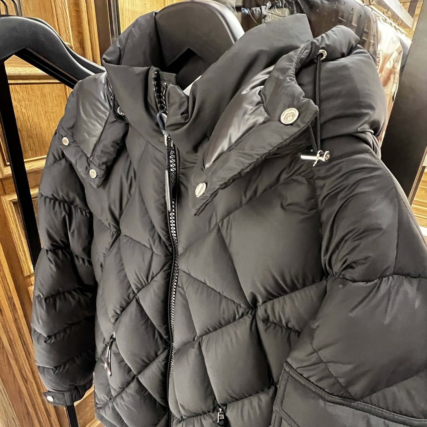 Moncler   AVEROLE   ショートダウンジャケット