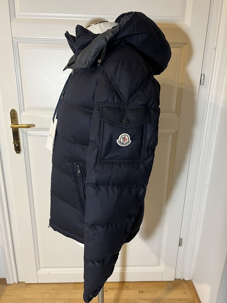 Moncler MONTGENEVRE short down jacket