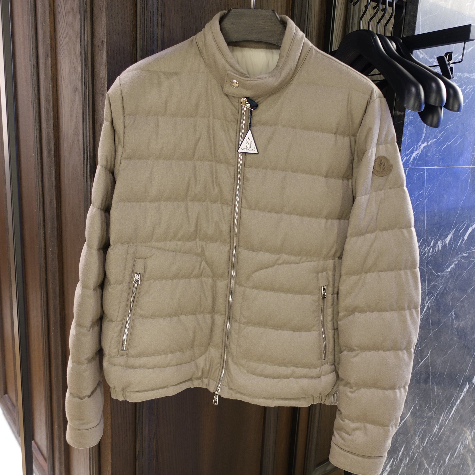 Moncler ACORUS short down jacket