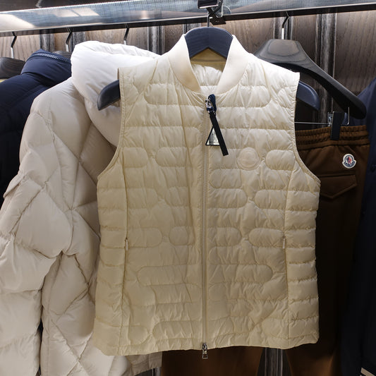 Moncler   PERILLE   ダウンベスト