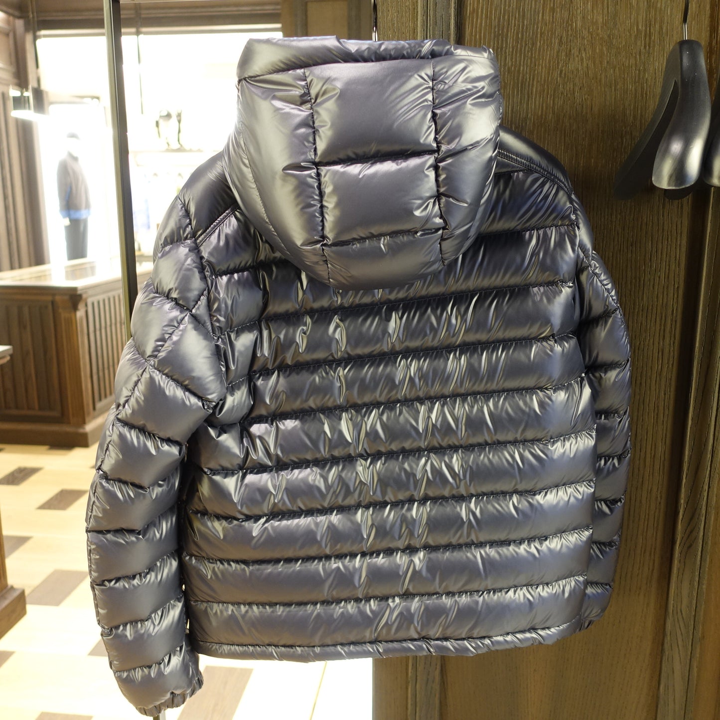 Moncler BESINES short down jacket