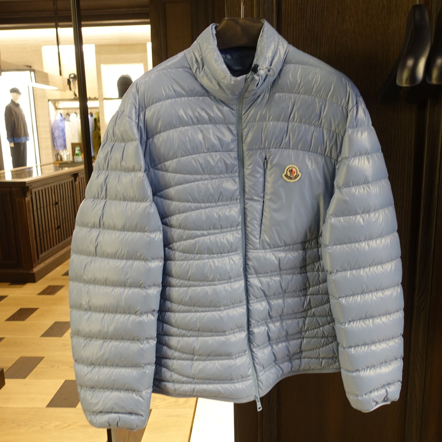 Moncler LEVECHE short down jacket