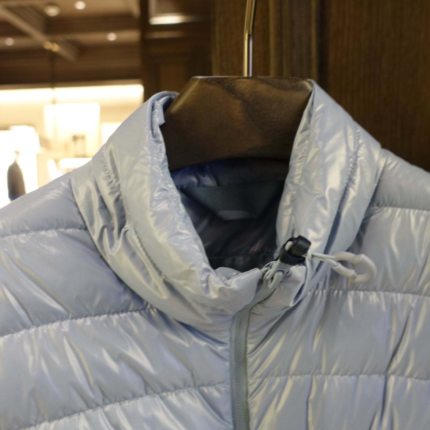 Moncler LEVECHE short down jacket