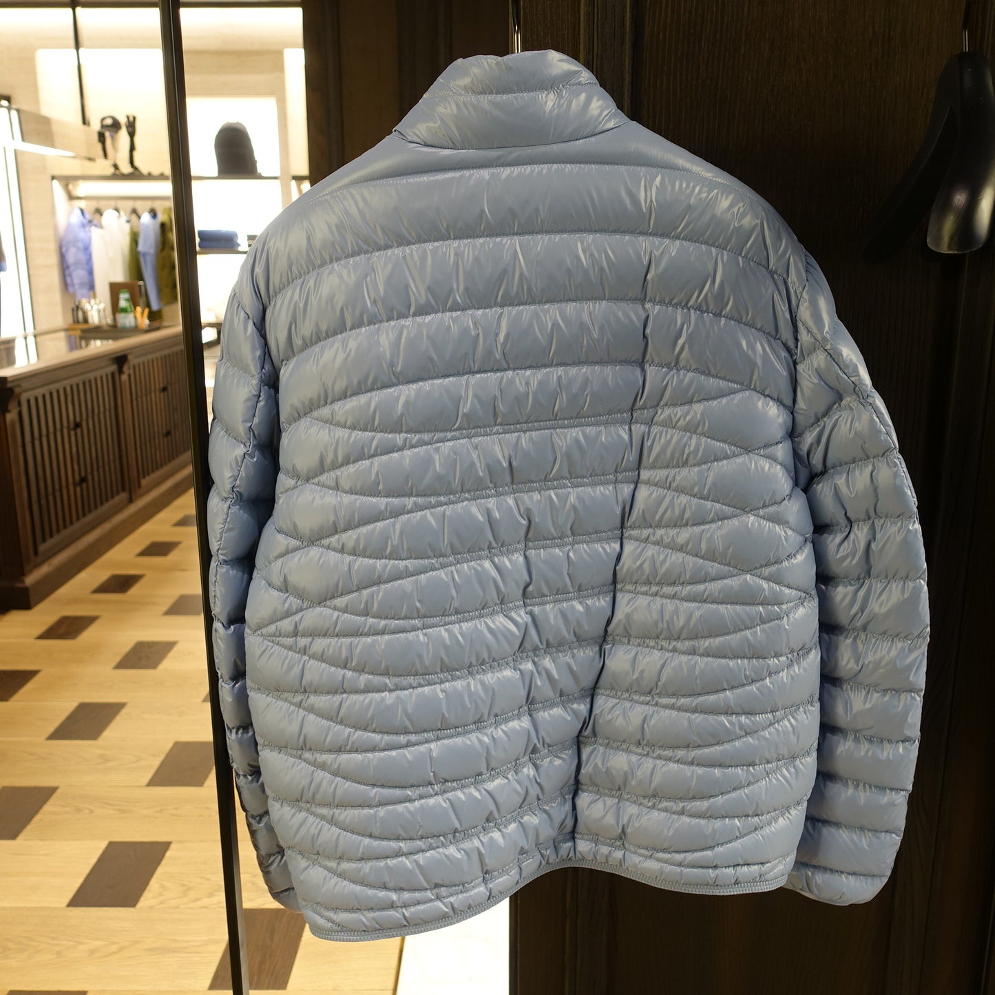 Moncler LEVECHE short down jacket