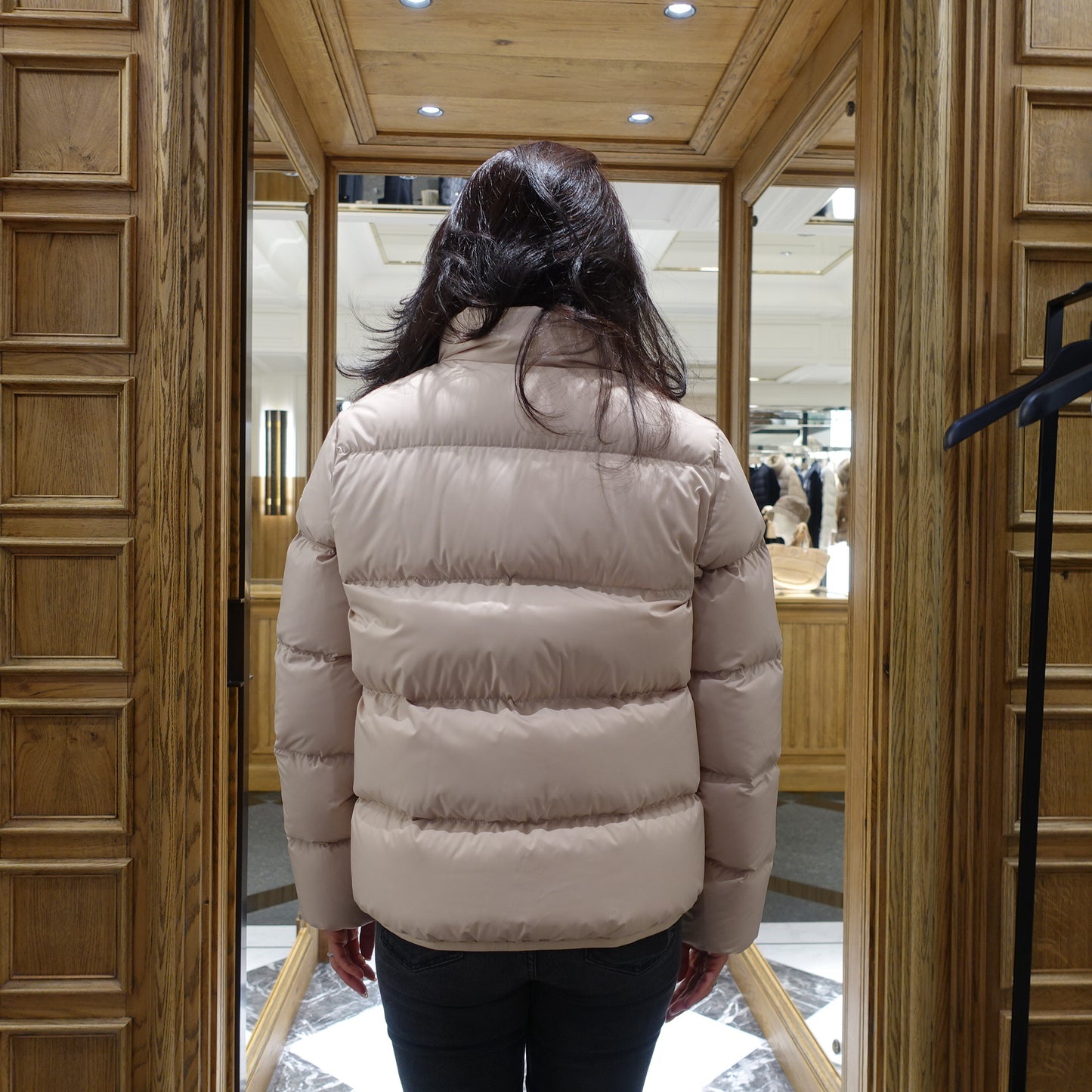 Moncler   ABBADIA   ショートダウンジャケット Beige