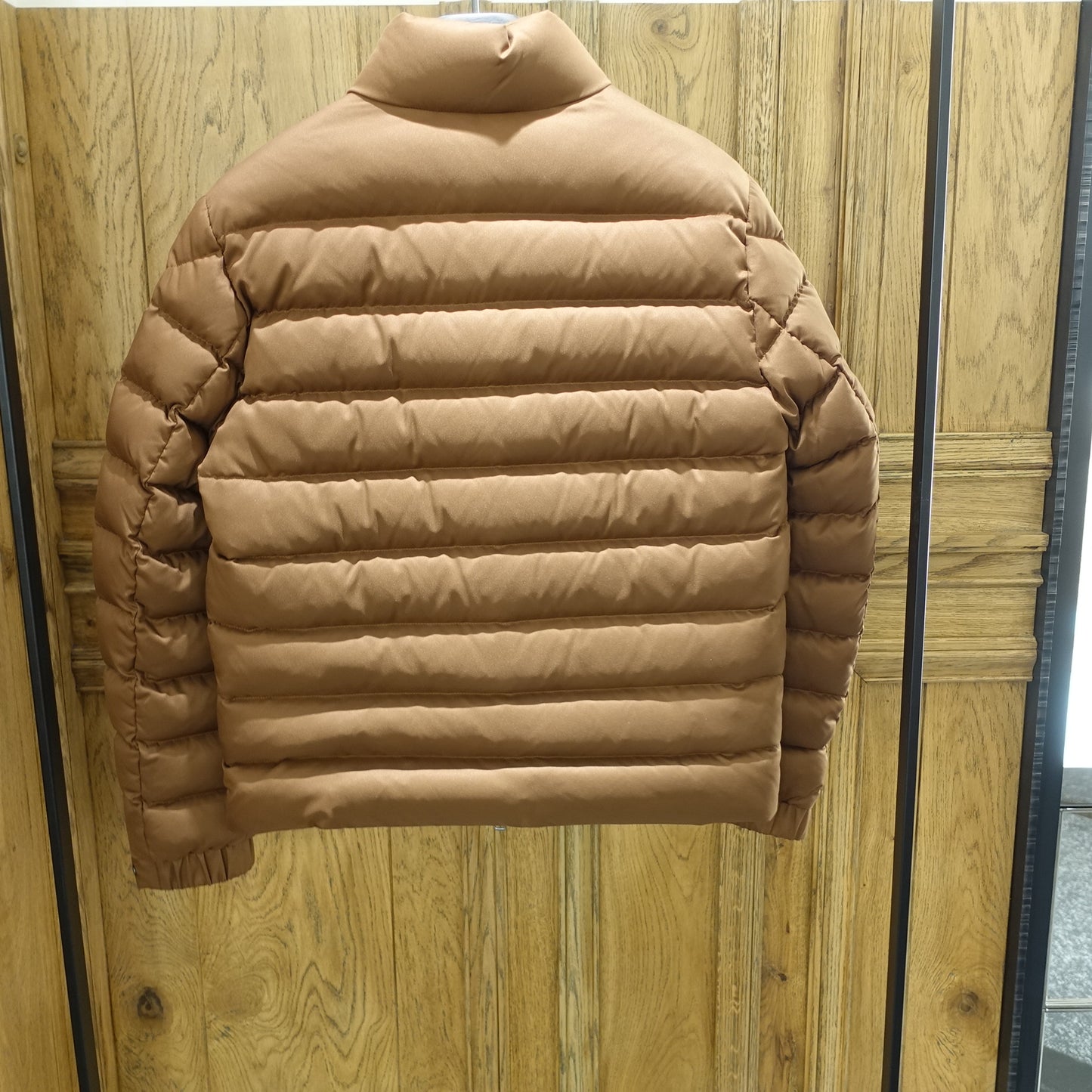 Moncler  LAURIOLLE ショートダウンジャケット  2色