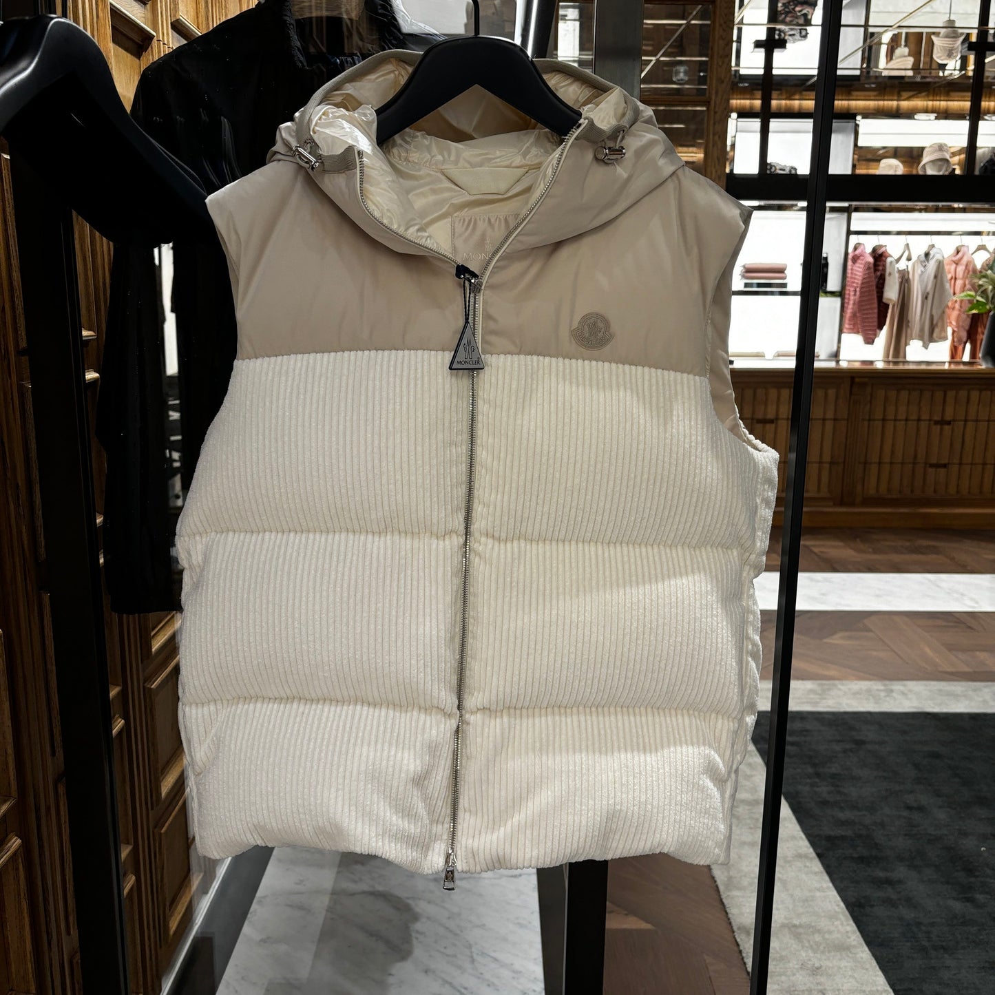 Moncler   BENTU ダウンベスト