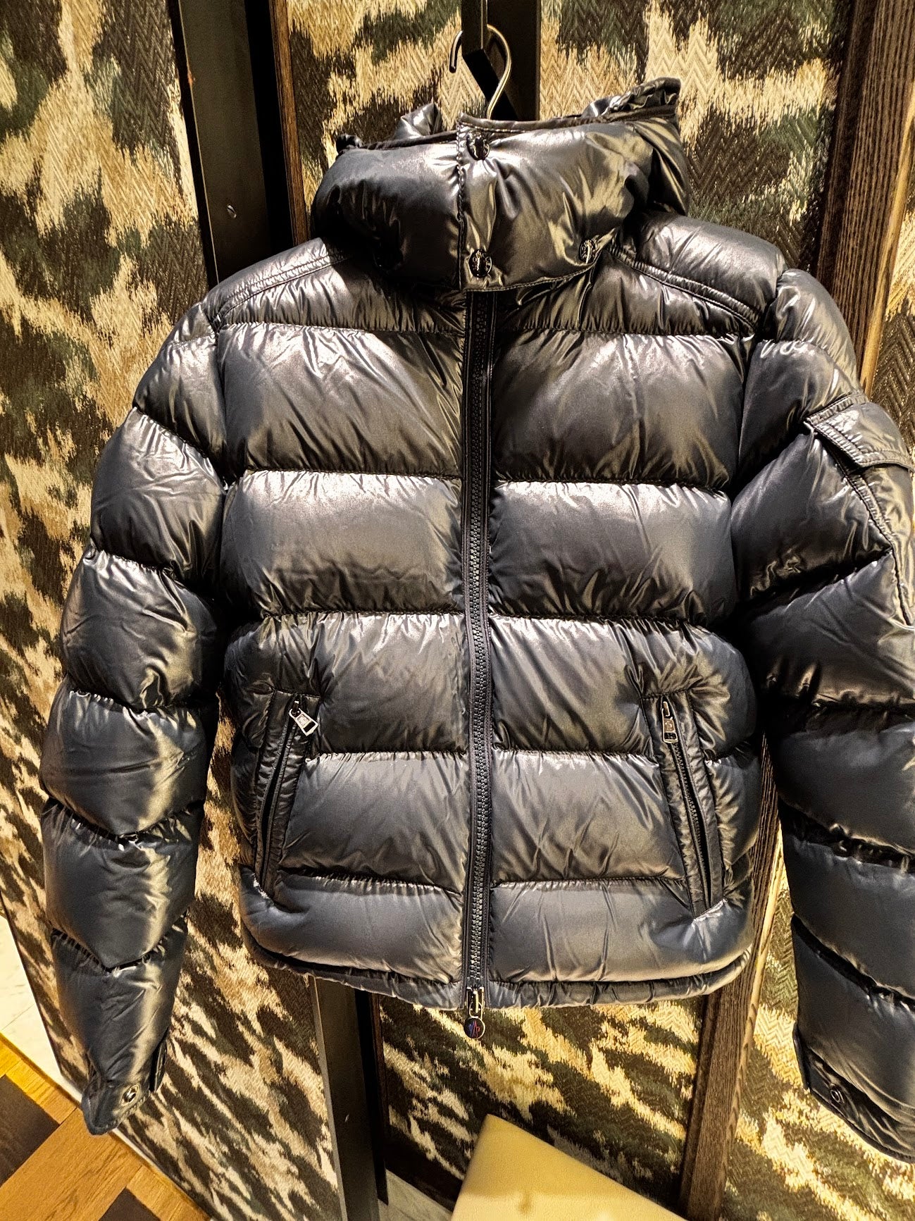 سترة قصيرة من Moncler MAYA