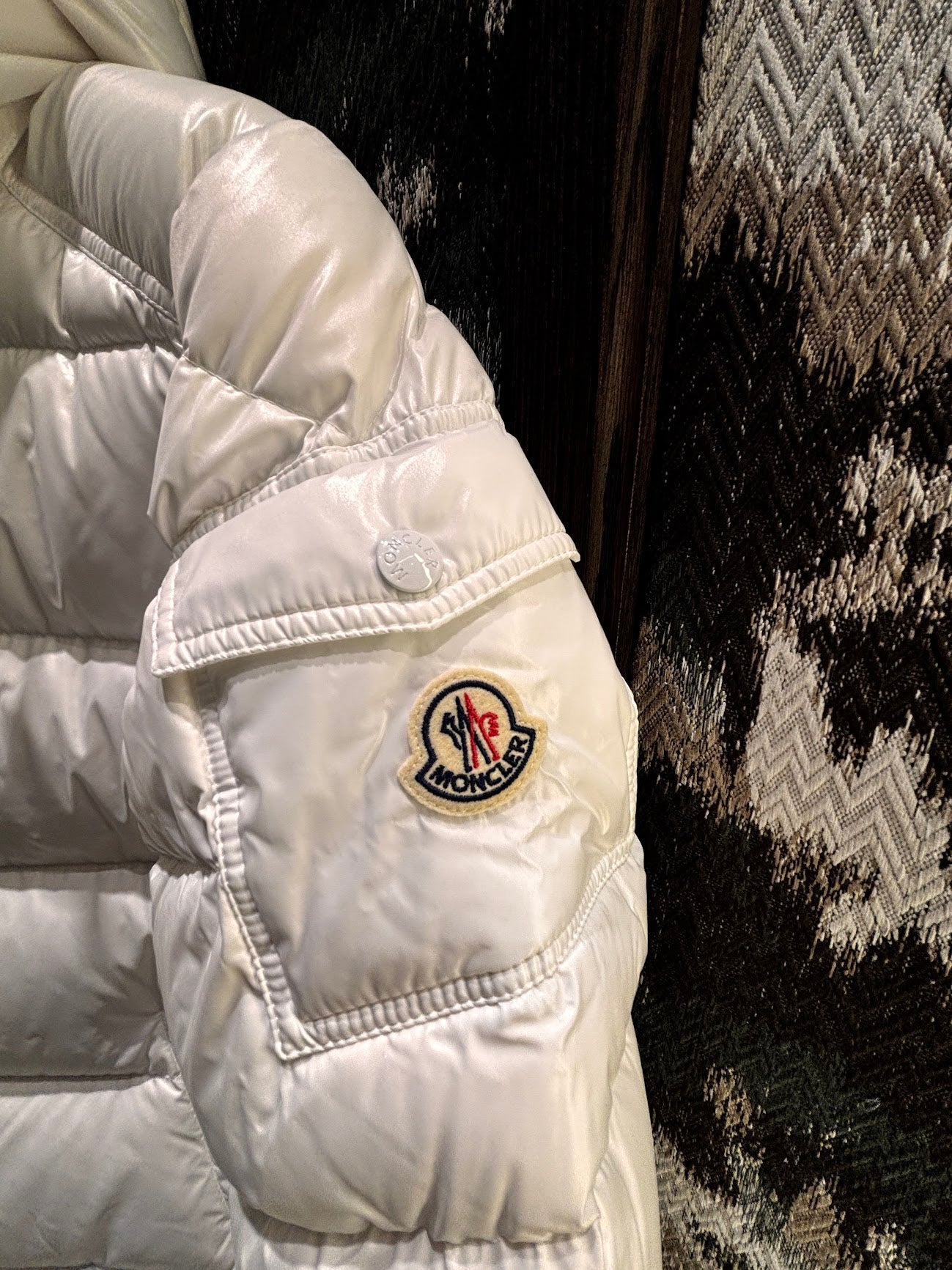 سترة قصيرة من Moncler MAYA