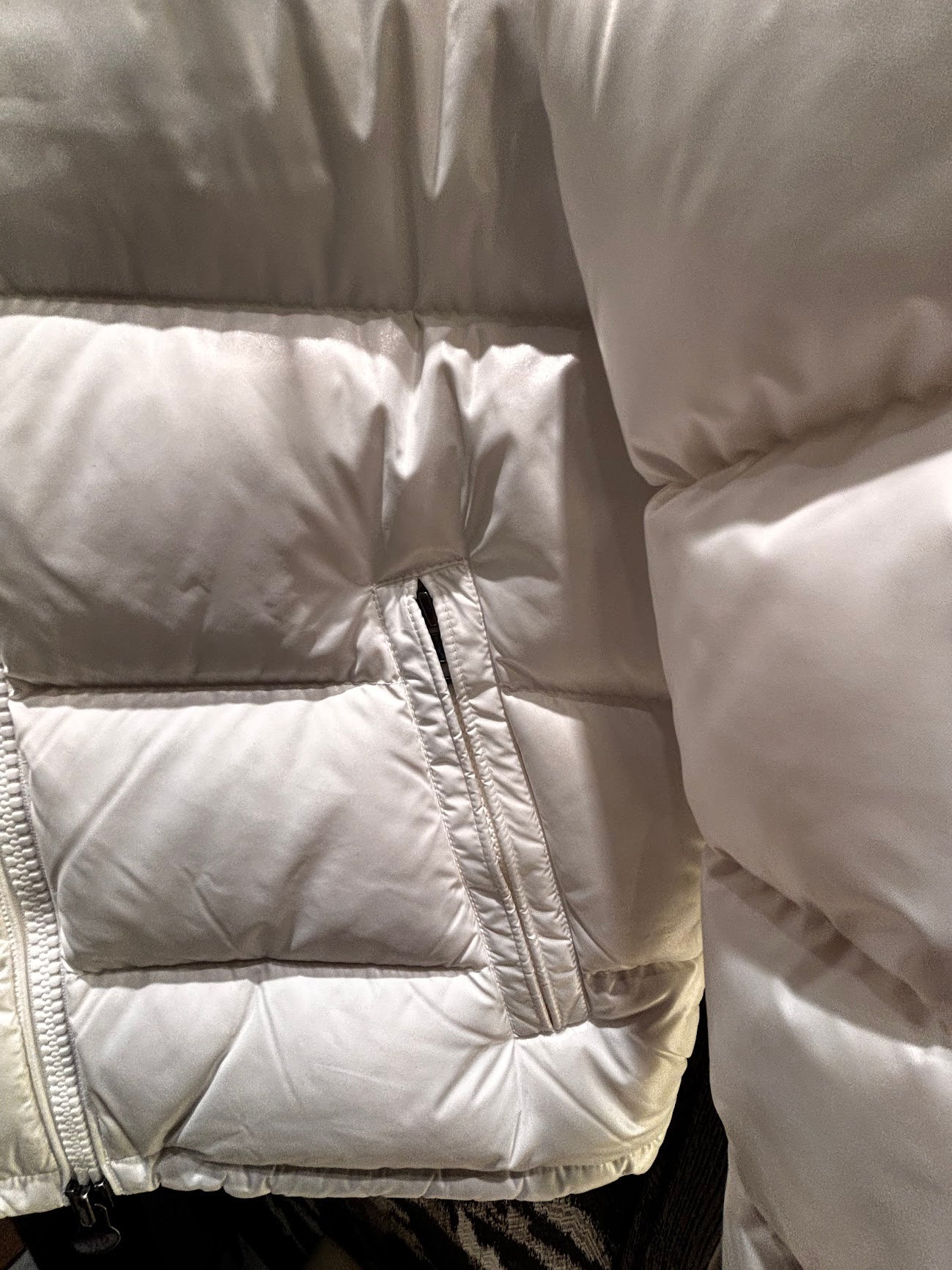 سترة قصيرة من Moncler MAYA