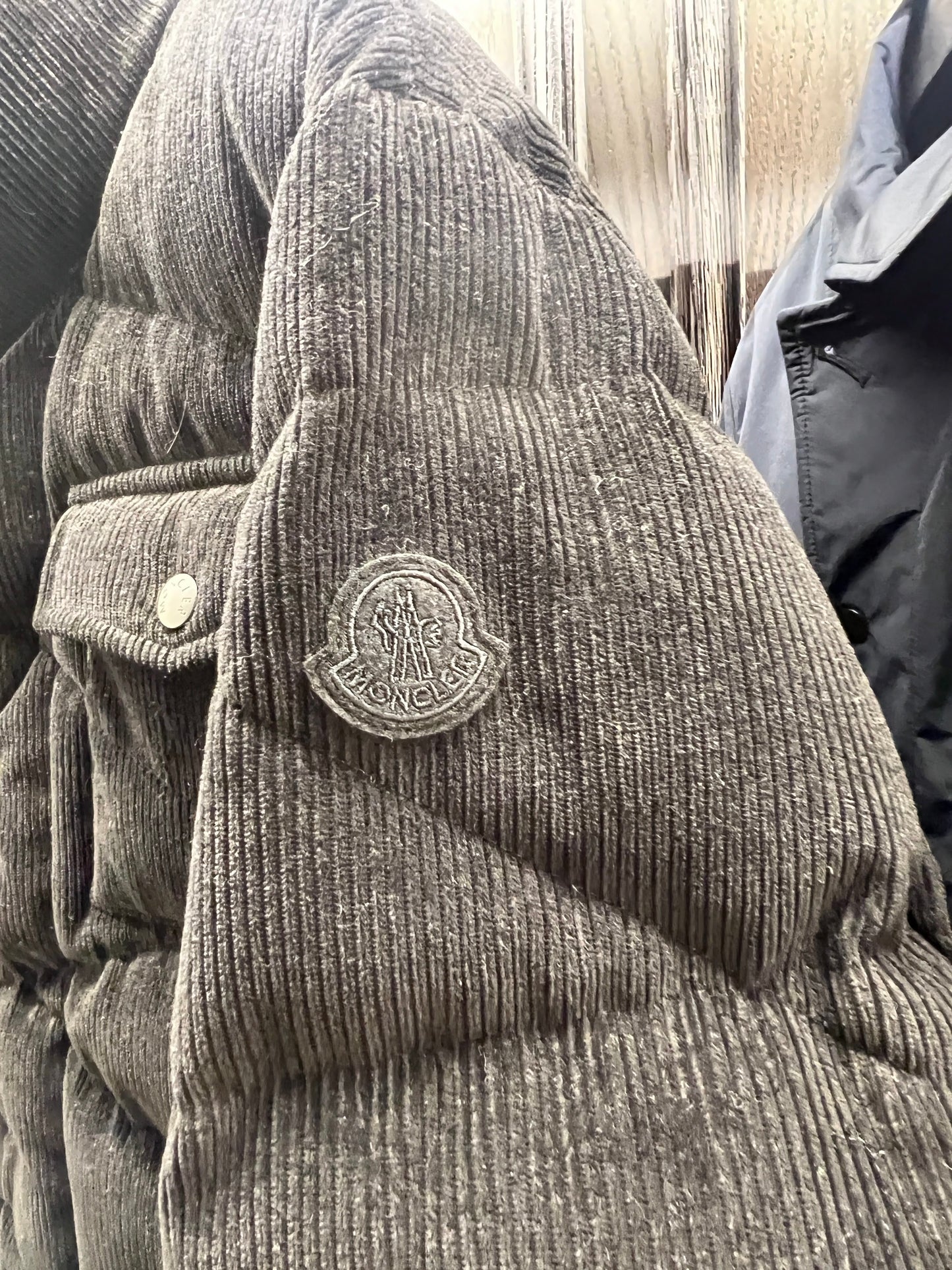 Moncler KAVER short down jacket