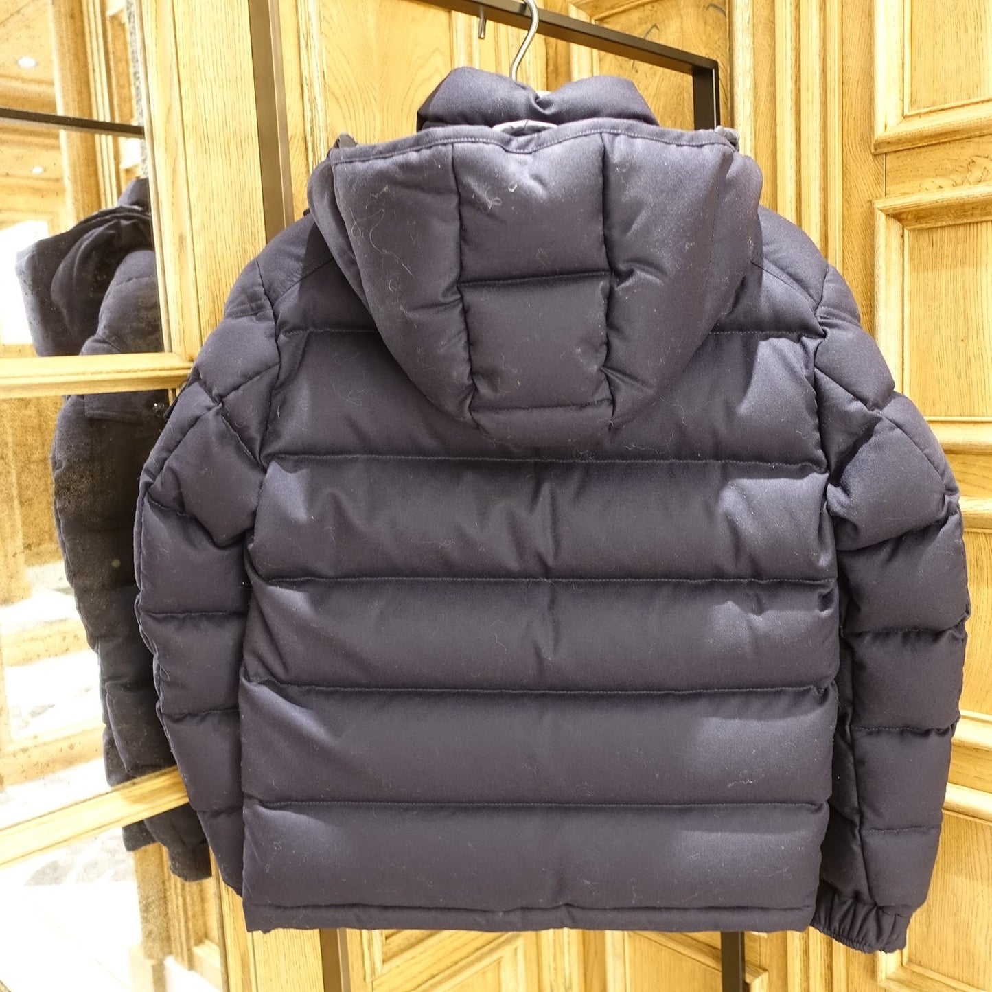 سترة قصيرة من Moncler MONTGENEVRE