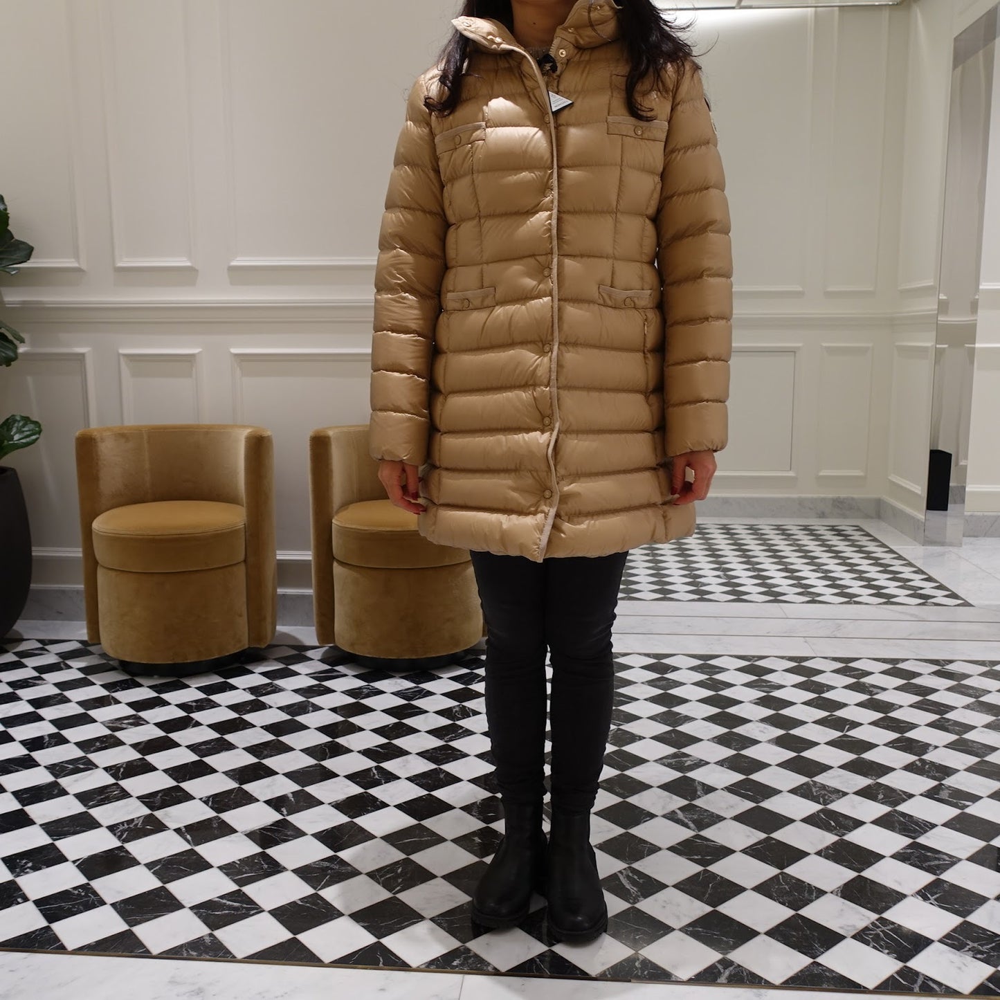 Moncler    「大人もOK」 Hirma 14A,12A  ショートダウンジャケット