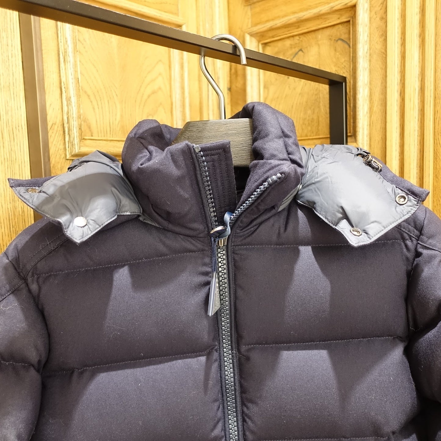 سترة قصيرة من Moncler MONTGENEVRE