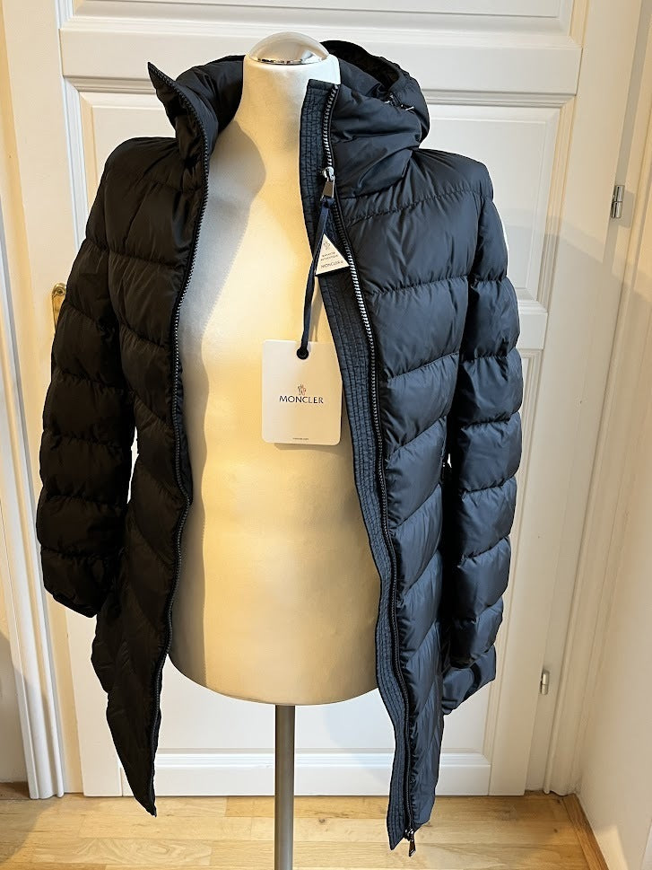 Moncler GIE long down jacket