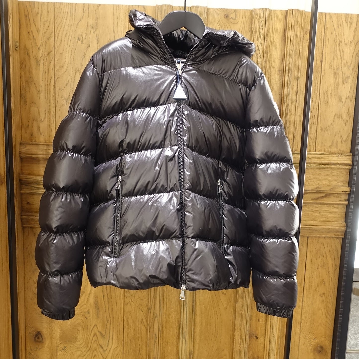 Moncler  Biron ショートダウンジャケット