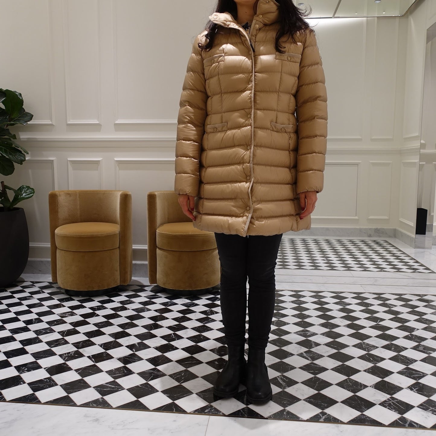 Moncler    「大人もOK」 Hirma 14A,12A  ショートダウンジャケット