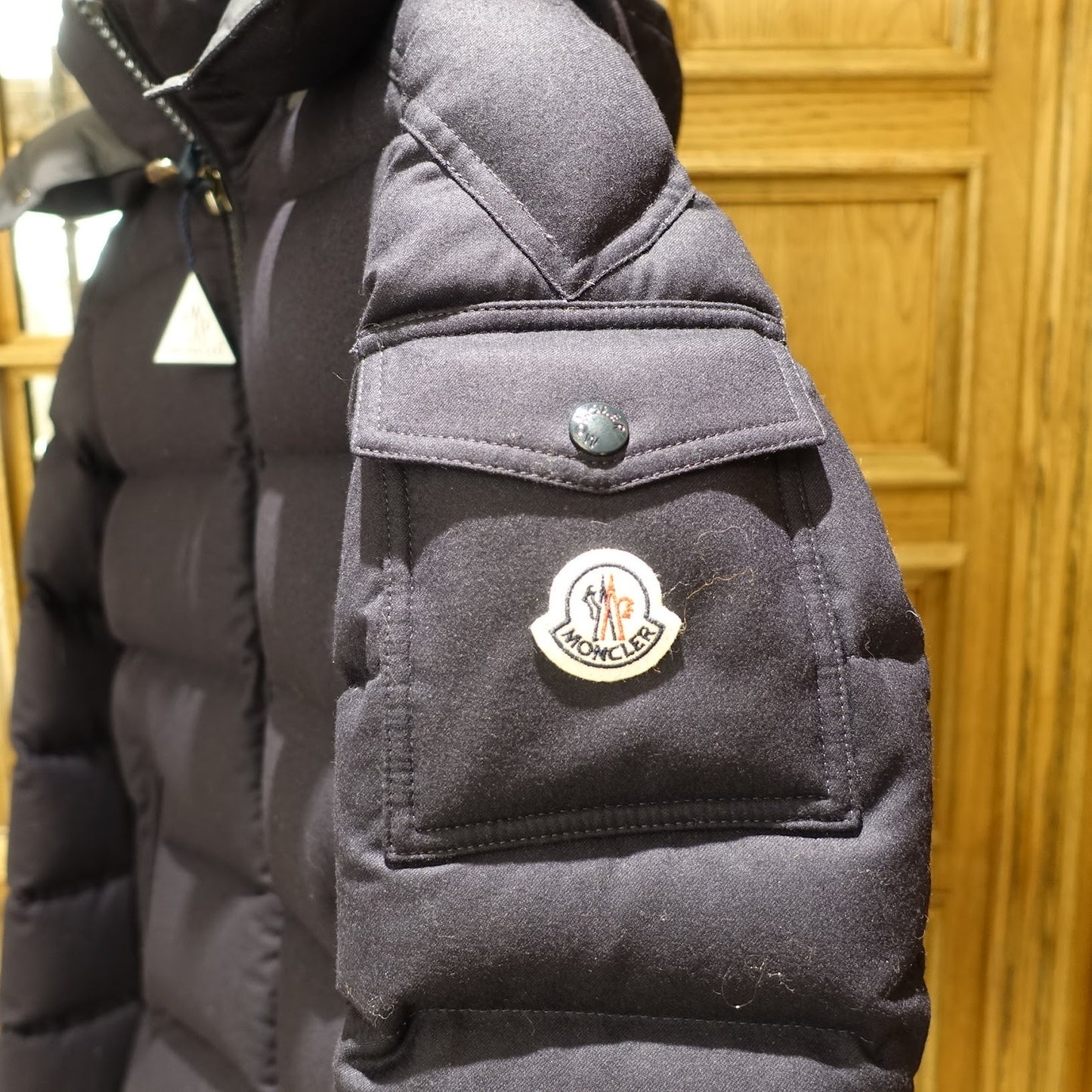 سترة قصيرة من Moncler MONTGENEVRE