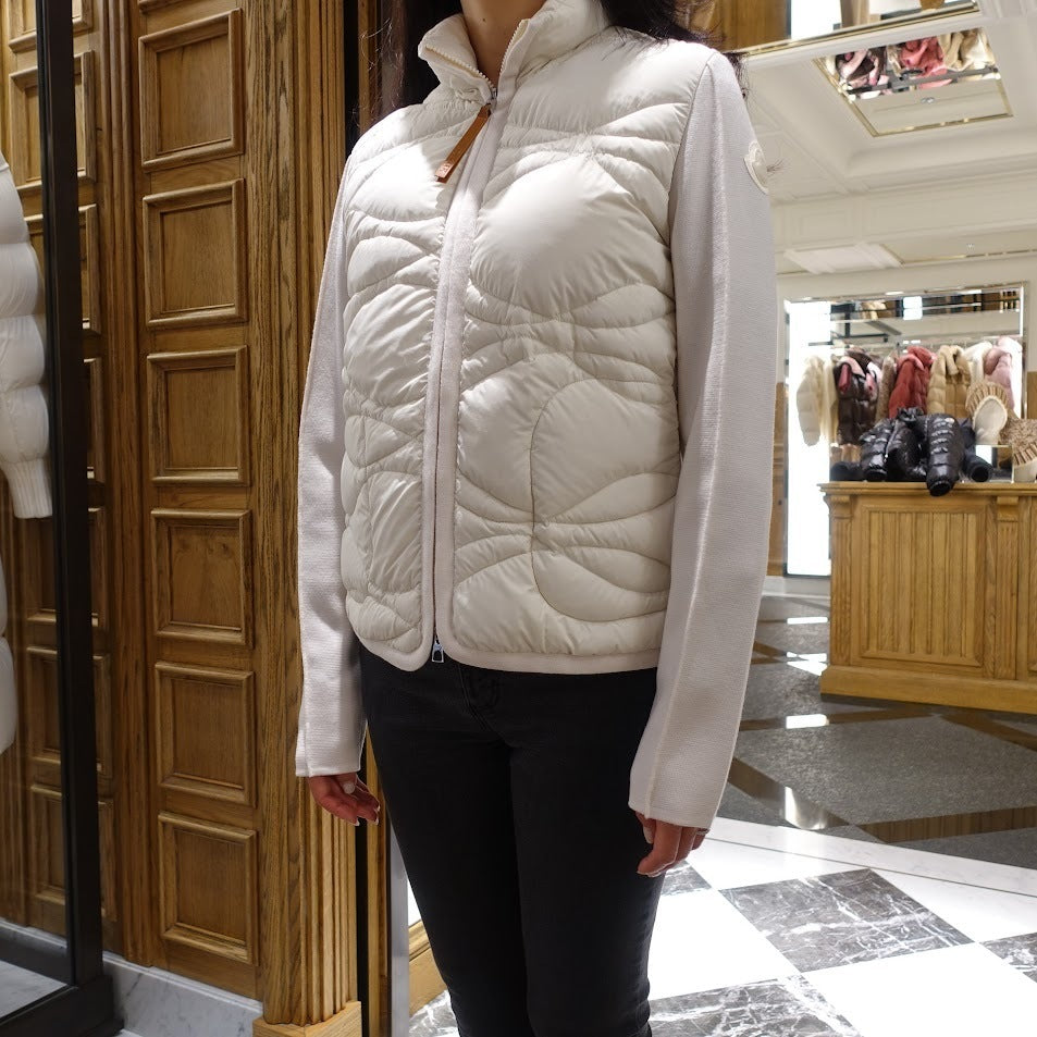 Moncler Short Down Jacket (Women) 4kg