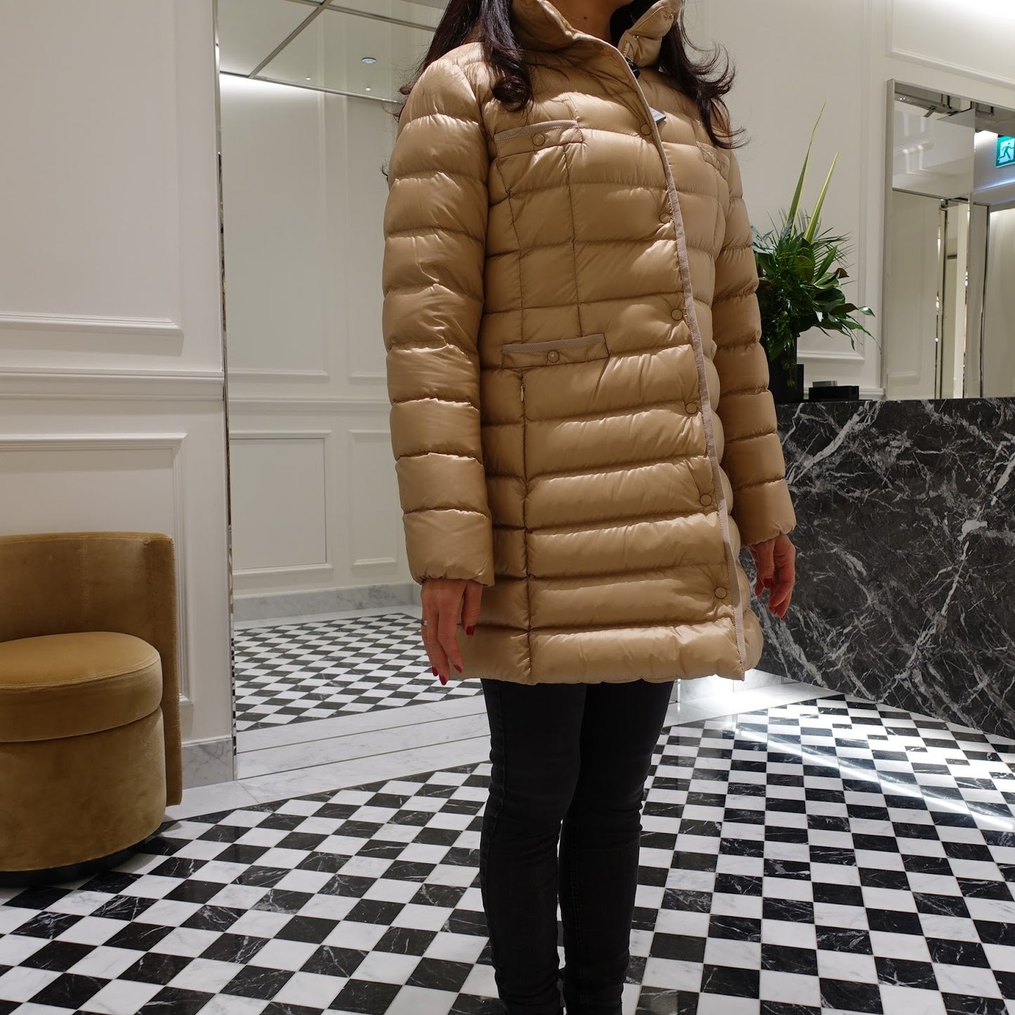 Moncler    「大人もOK」 Hirma 14A,12A  ショートダウンジャケット